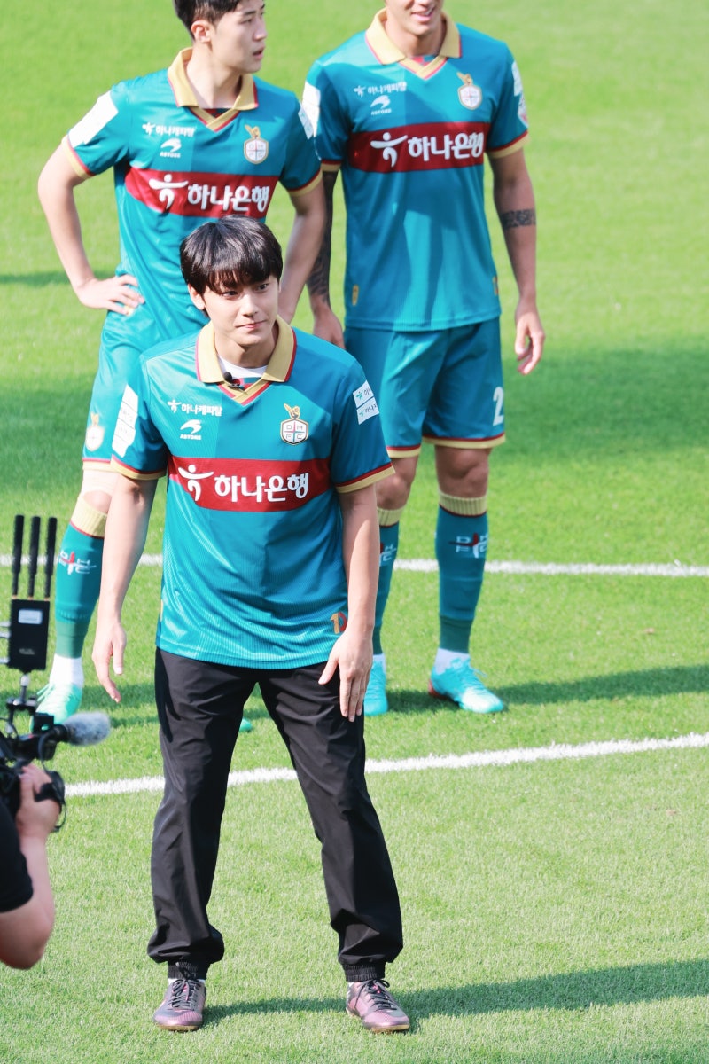 MOON1126.JPG?type=w800