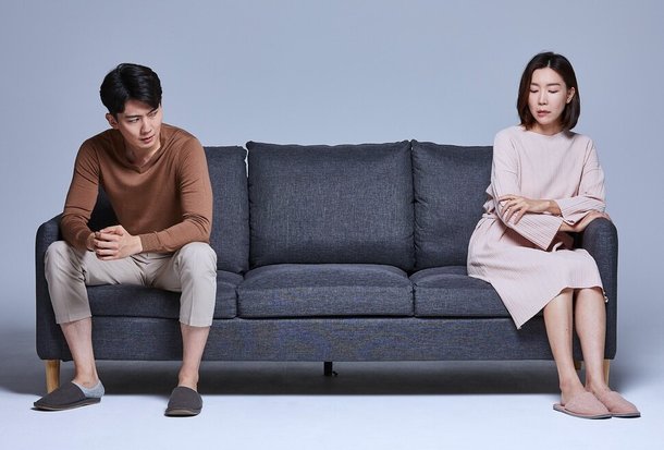 따로 통장 더치페이 부부,심지어 한쪽 병원비 부담 커지자 이혼 따로 통장 더치페이 부부,심지어 한쪽 병원비 부담 커지자 이혼
