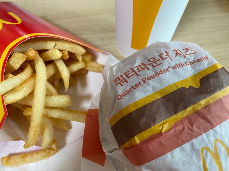 맥도날드 런치메뉴와 맥런치 쿼터파운드 치즈버거 세트