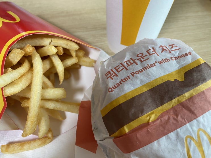  맥도날드 런치메뉴와 맥런치 쿼터파운드 치즈버거 세트