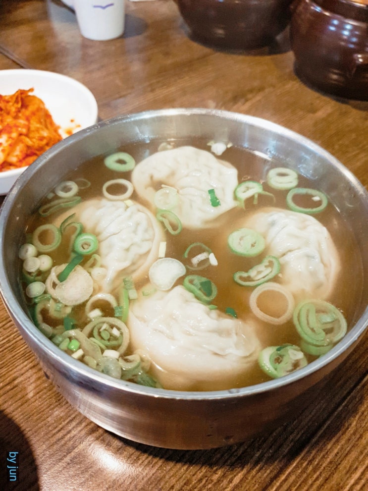  남대문 근처 김영자 나주곰탕 - 맑은 국물과 왕만두의 만남