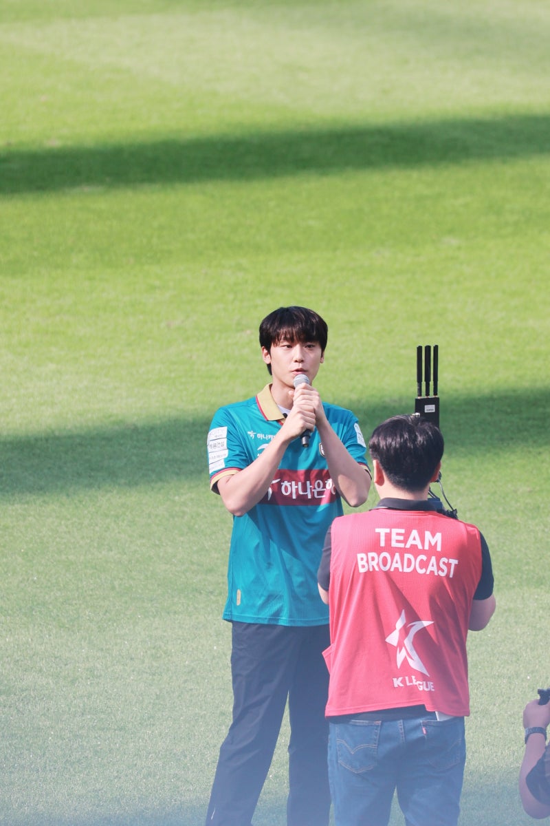 MOON1121.JPG?type=w800