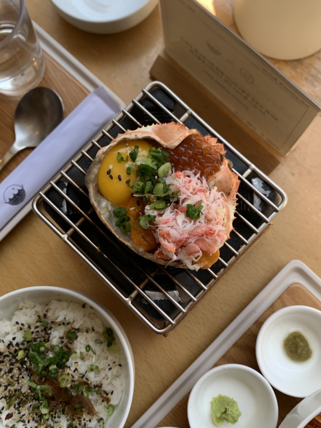  [홍대/연남동 맛집] 미쁘동 - 예쁘고 맛도 있는 연남동 일식 맛집 | 미쁘동, 토마토연어국수, 가니미소대게딱지장