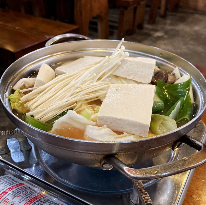  인천 논현동 맛집 '맷돌로만' 소래포구역 근처 담백하고 건강한 두부 정식