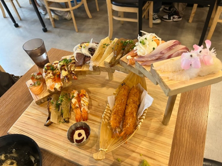  인계동 수원시청역 초밥 맛집 윤실장초밥 / 연어초밥 / 내돈내산