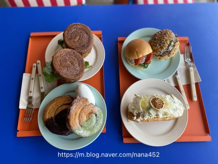  용리단길 카페 추천, '서울앵무새' 용산 베이커리 메뉴 추천, 삼각지 카페 맛집