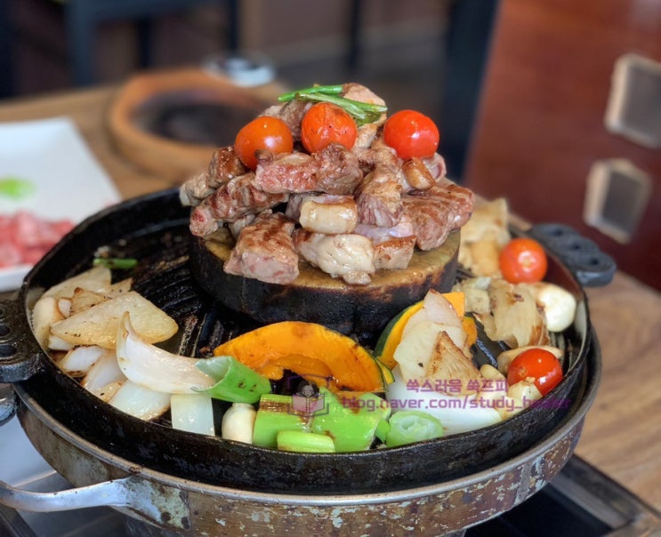  주차하기 편하고 분위기 좋은 인계동 양고기 맛집 징기스