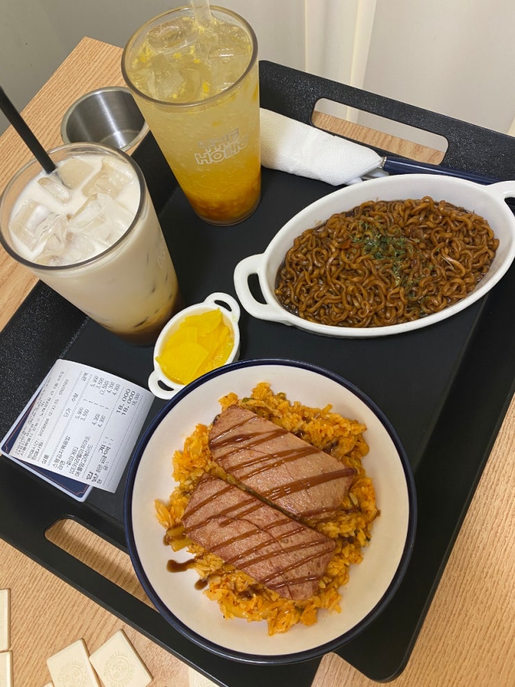  [수유역보드카페] 시설 좋고 음식도 맛있는 이색데이트 장소 더홀릭 보드게임 카페