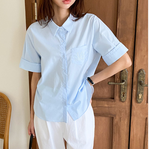 여름 40대 미시 엄마옷 직장인 여성 심플룩 포켓 자수 출근룩 하객룩 카라넥 셔츠 남방