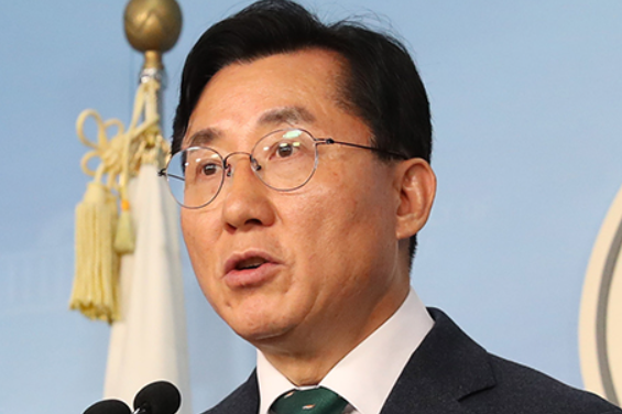 선거법위반 <b>박경귀 아산시장</b>,1심서 <b>당선무효</b>형인 벌금... 