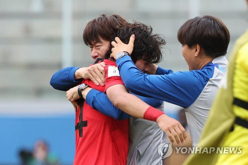 [U20<b>월드컵</b>] <b>4강행</b>에 울먹인 김은중 감독 "포기 말고 한국의 힘... 