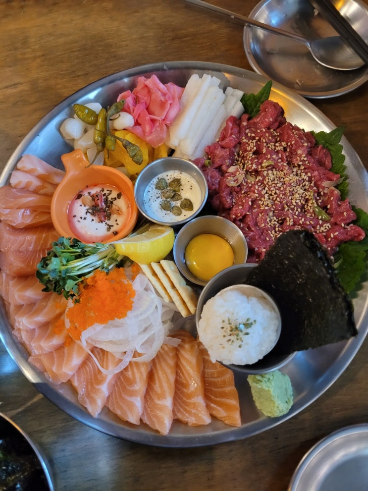  서울대입구 연어 육회, 가성비 넘치는 6회말연어