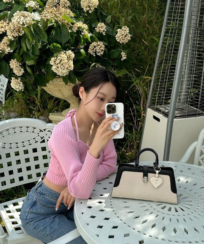  경리의 여름 패션을 완성한 핑크 볼레로 가디건 셋업 추천