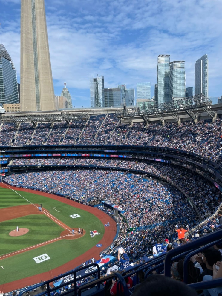  2023.Ep.497.캐나다 토론토 야구 보러가기 blue jays baseball club, 류현진 유니폼 사기, 사진명소, 티켓예매, 팝콘,맥주사기