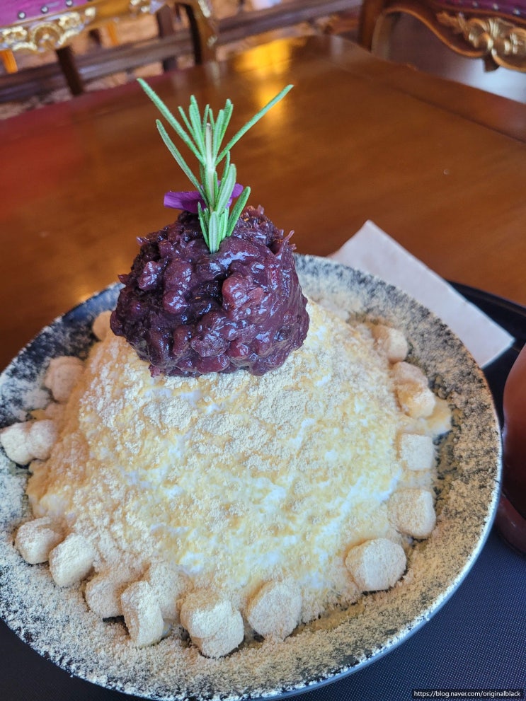  안목해변 강릉커피거리 카페거리에서 팥빙수를! (ft.하슬라가배 주차장 내돈내산)