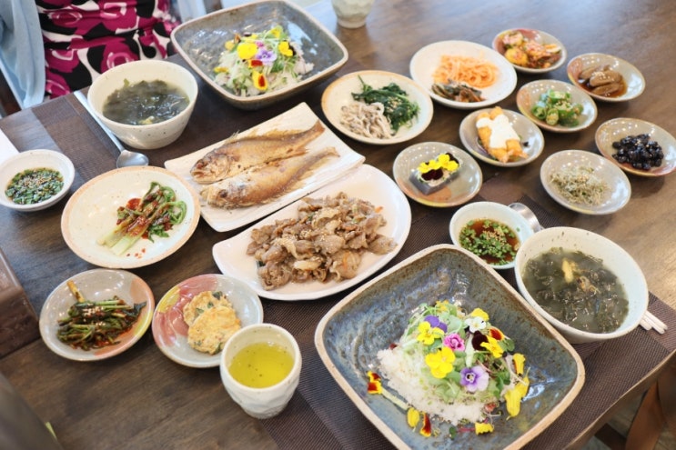 울산 더골프CC맛집 꽃장식이 예쁜 한정식 제맛대로