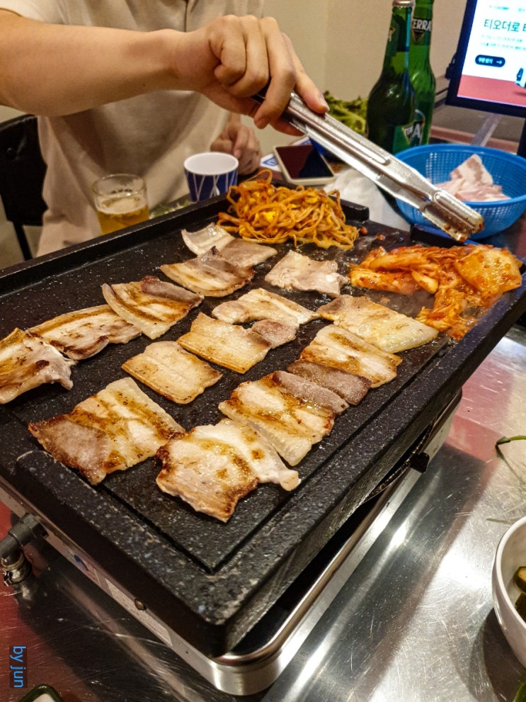  강남역 국제수입식당 - 추억의 냉동삼겹살을 좋은 사람들과 함께