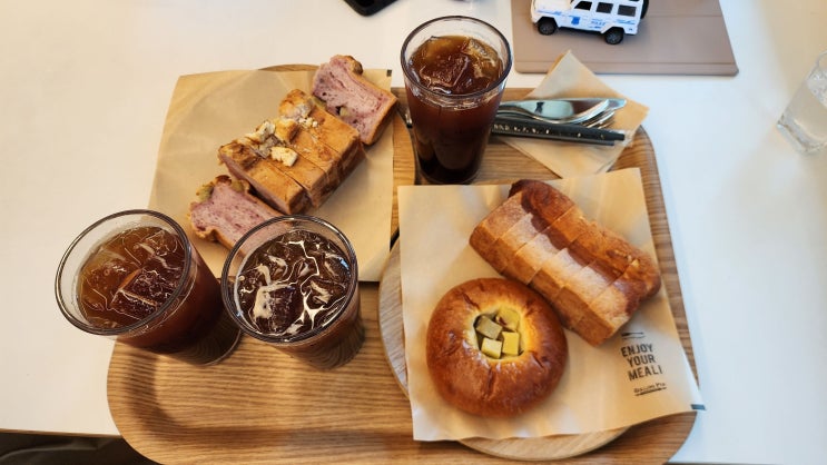  포항 롤링핀 빵집, 분위기 좋고 아늑한 베이커리 카페! [빵맛 최고]