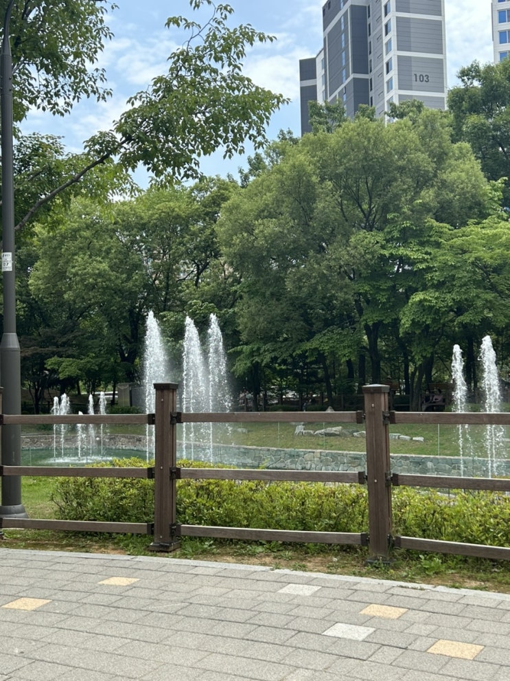  맙소사 오늘 휴관일이라니