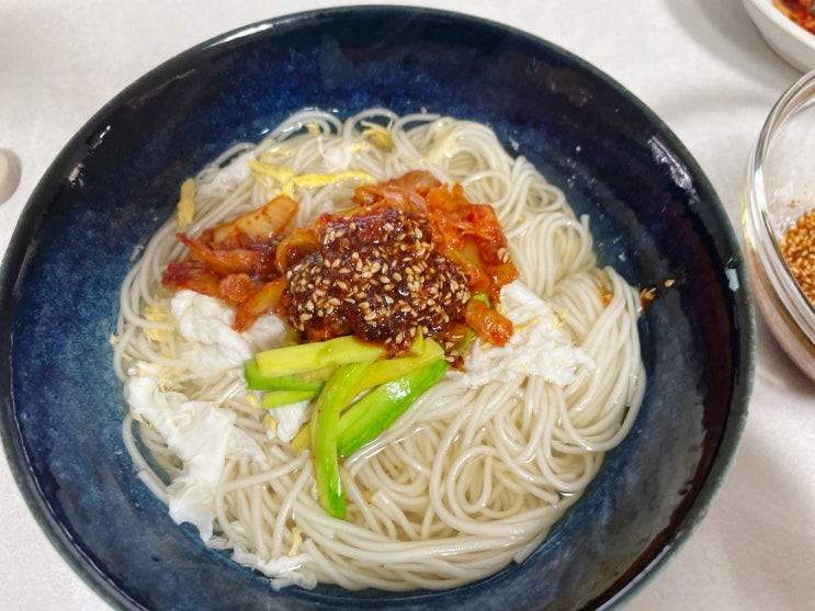  [집밥] 잔치국수, 주먹밥, 곤드레밥, 참치김치찌개, 제육볶음, 만두국