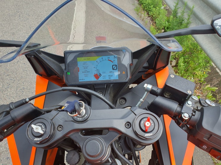  KTM 신형 RC390 타봄