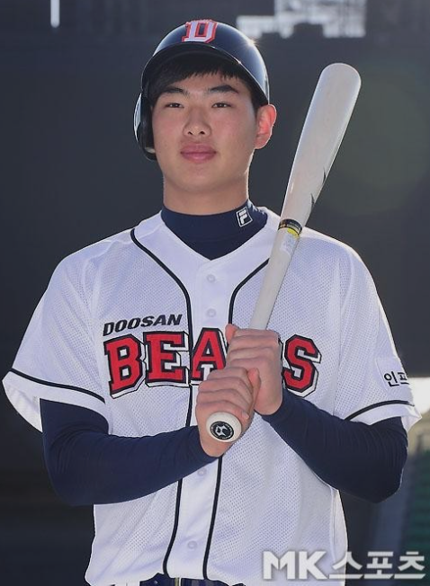 프로야구 <b>두산</b>베어스 <b>이승엽</b> 신임감독 6월초까지 평점 몇 점?