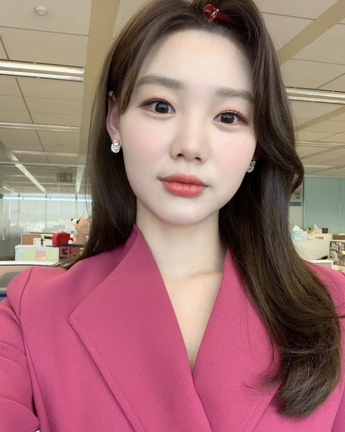 '최연소 아나운서' 김수민, 솔직한 퇴사 이유 "전쟁터였다…목에 칼이 들어온다고" (수망구) '최연소 아나운서' 김수민, 솔직한 퇴사 이유 "전쟁터였다…목에 칼이 들어온다고" (수망구)