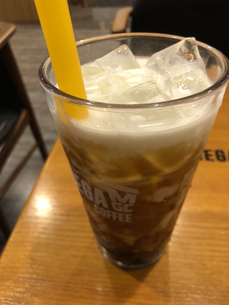 메가커피 흑당버블밀크티 흑당버블라떼 차이 다른점 후기 : 네이버 블로그