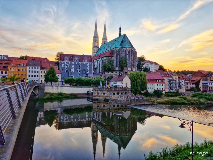 중세 시대의 선율이 흐르는 독일 영화의 도시 괴를리츠, 악마의 다리 Rakotzbrücke