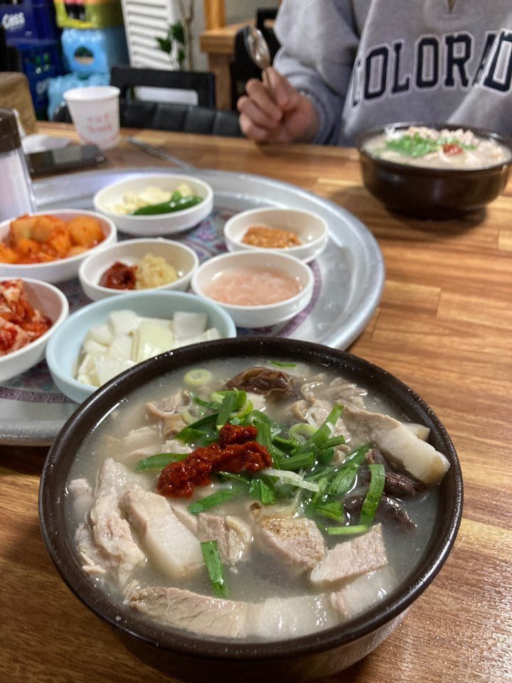 [신송자 신마산식당] 푸짐함으로 승부하는 대구 국밥 성지, 대명동 맛집