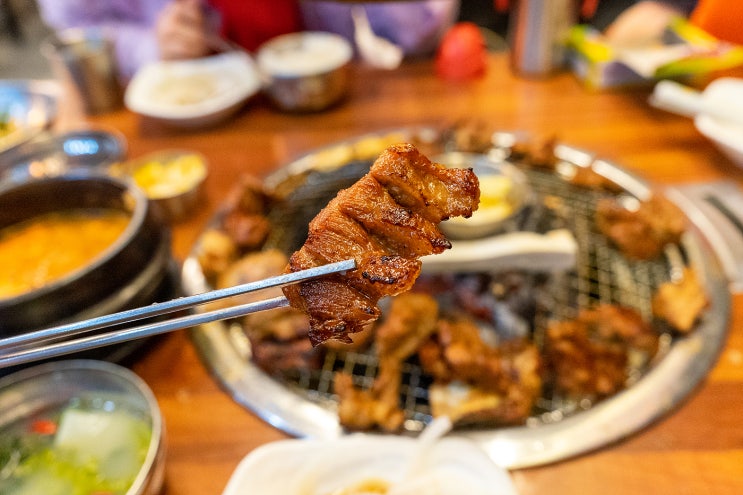  풍무동갈비 - 먹을수록 싸진다? 회식, 모임에 특화된 고기집 갈비지옥