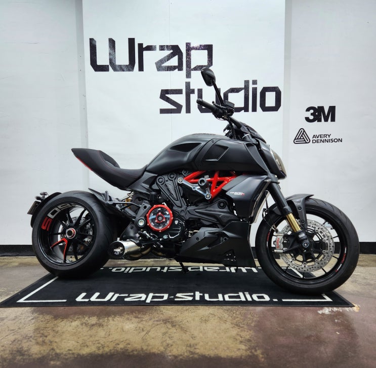  DUCATI Diavel(디아벨)1260s 전체 무광 PPF-포크랩핑, 라이트 스모그, 휠 데칼