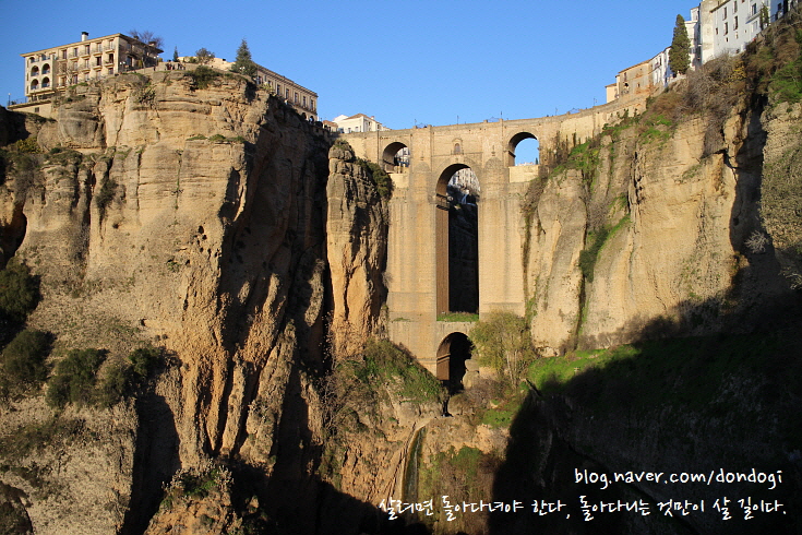  [론다(Ronda)] 3. 엘 타호 협곡 속으로, 그리고 모로왕의 집(Casa del Rey Moro)