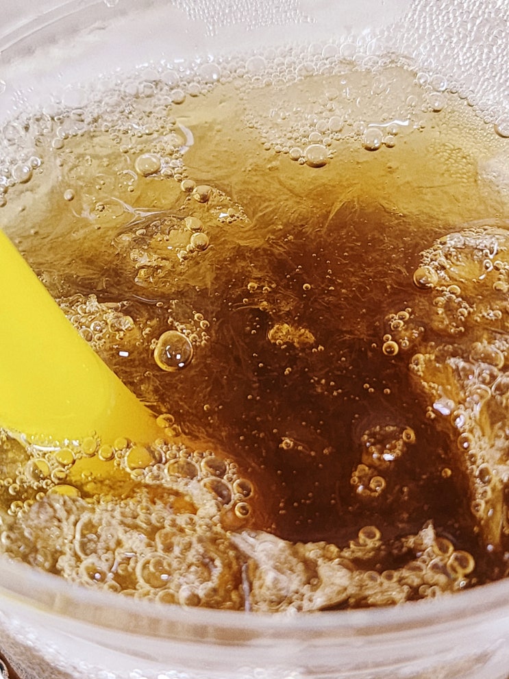 빽다방 저칼로리 음료 메뉴 '우롱티 펄 추가' 고소하고 쌉싸래한 맛! 빽다방 저칼로리 음료 메뉴 '우롱티 펄 추가' 고소하고 쌉싸래한 맛!