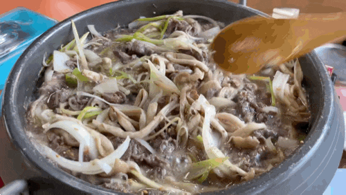  마장호수 출렁다리 맛집 뫼골산장에서 한우 버섯 불고기 정말 맛있게 먹고 왔어요