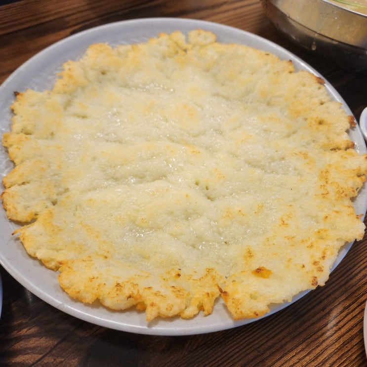  신진시장 삼포 - 동대문 닭한마리 골목에 위치한 보리밥과 감자전이 맛있는 식당