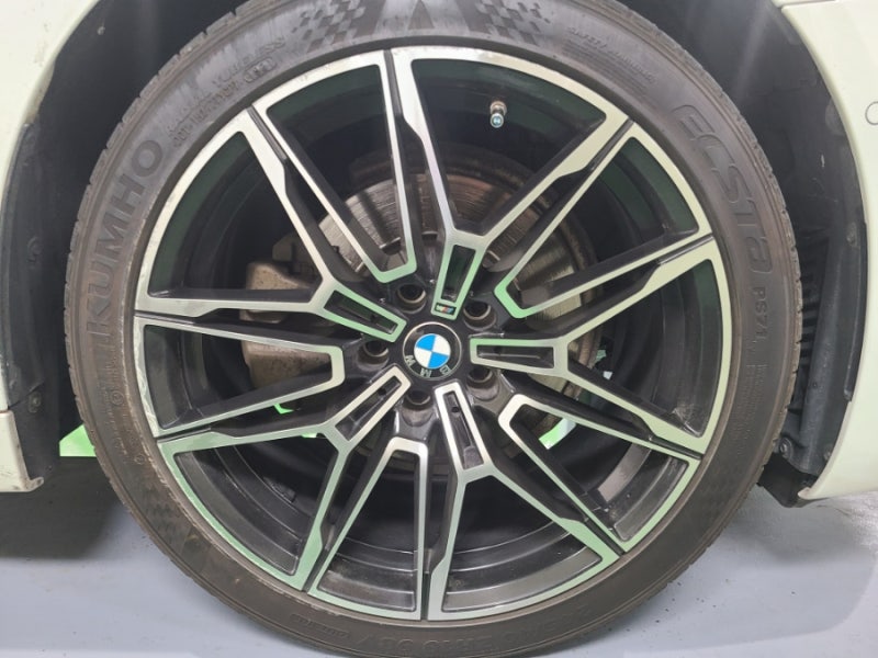 경기 오산 외삼미로 / 휠복원/도색 / BMW / 5시리즈