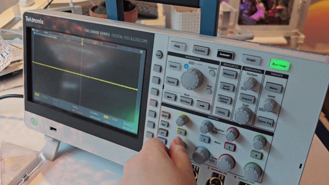  [TEKTRONIX] 텍트로닉스 TBS 2204B 오실로스코프 정말 세밀하고 솔~직한 리뷰