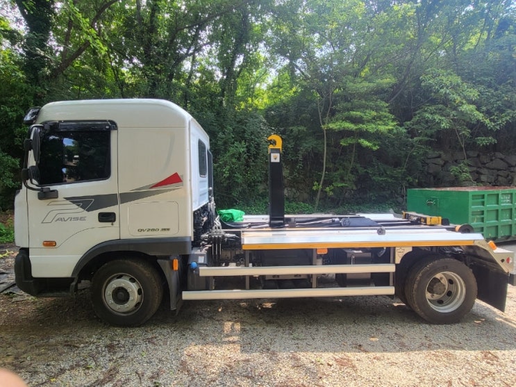  현대 5톤암롤 파비스암롤 22년11월등록 박스없이검사가능한 이지스특장제작 2,000km주행한 5톤적재량 5톤암롤트럭 매매 특트럭