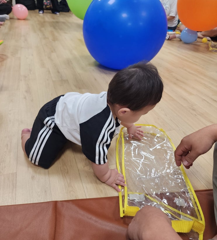 8개월아기 첫 홈플러스 문화센터 풍선놀이