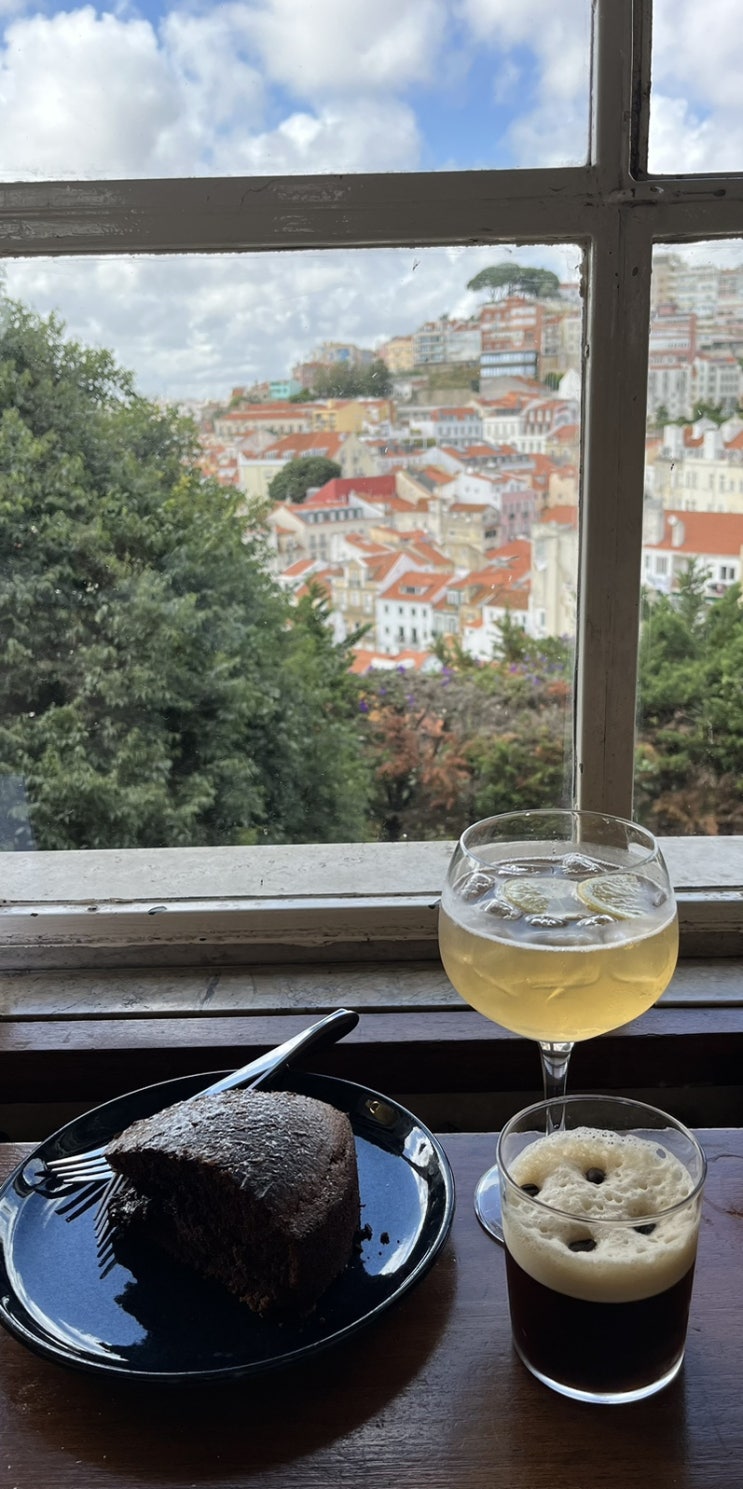  포르투갈 여행 - 리스본카페 추천 ‘cafe da Garagem’ /최애카페, 뷰맛집, 아이스아메리카노, 초코케익맛집️