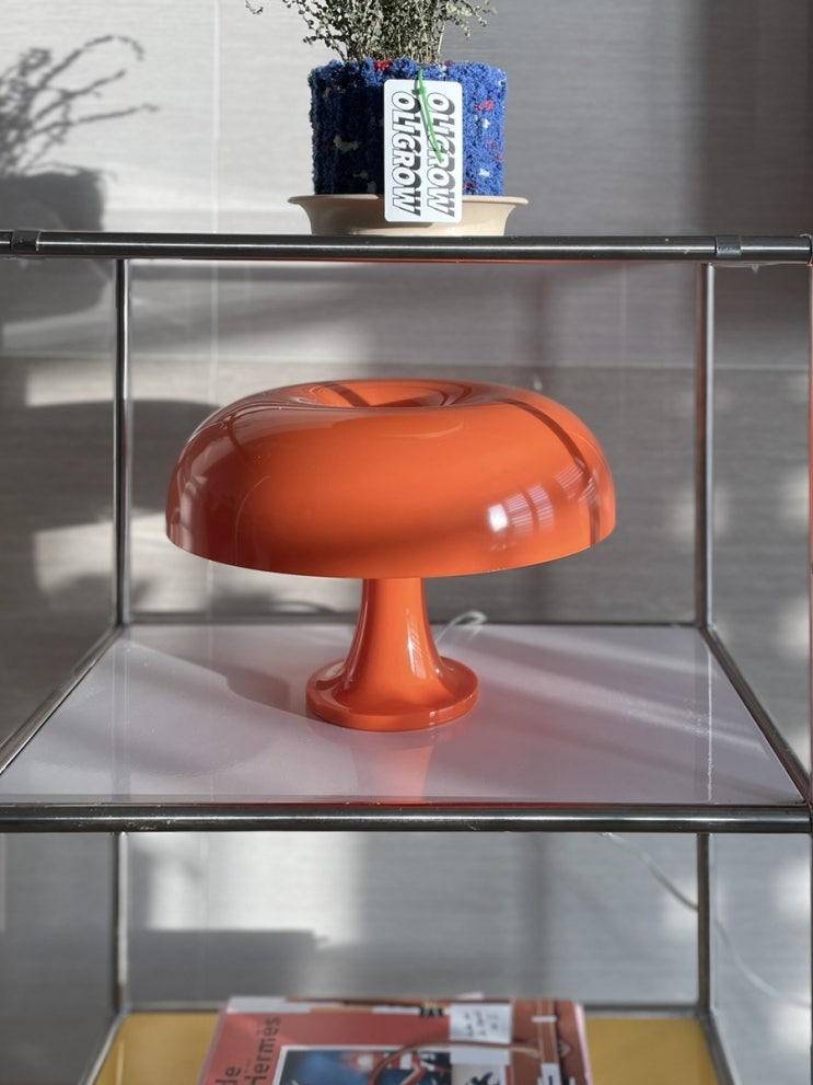 인테리어 일기 |  입문용으로 추천하는 _ 아르떼미데 네시노 조명 [Artemide Nessino Table Lamp]