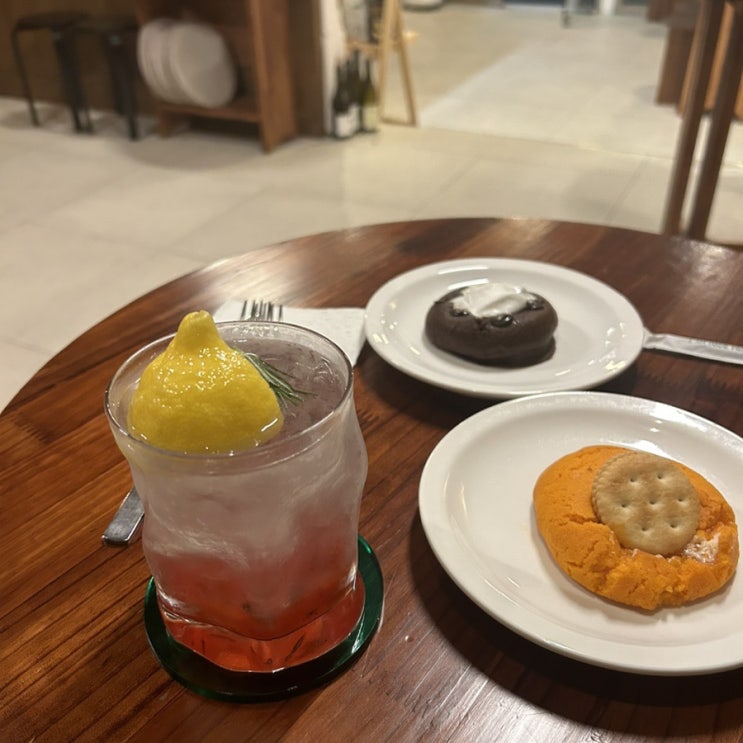  제주노형카페 카페시도 딸기바질티 맛집
