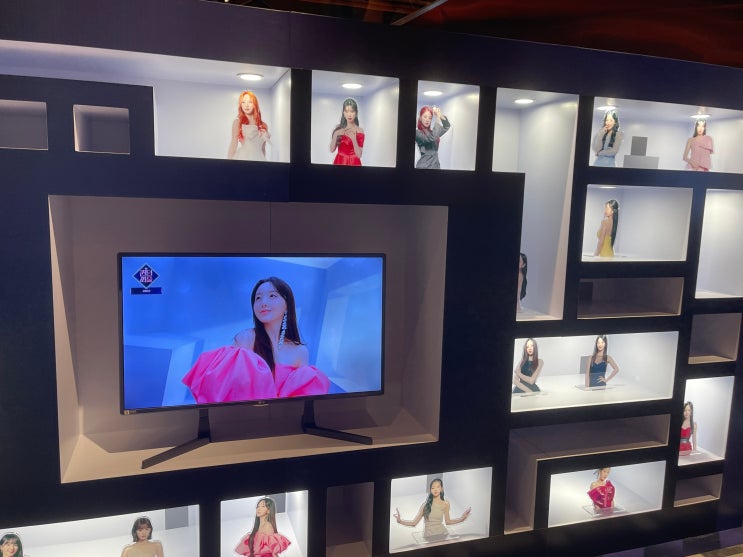 퀸덤퍼즐 걸그룹 최상의 조합을 만들어보는 더현대서울 팝업