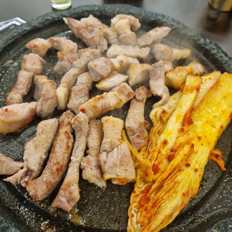  군포당동맛집 고기집 추천 삼겹살과 반찬 잘나오는 삼겹식당
