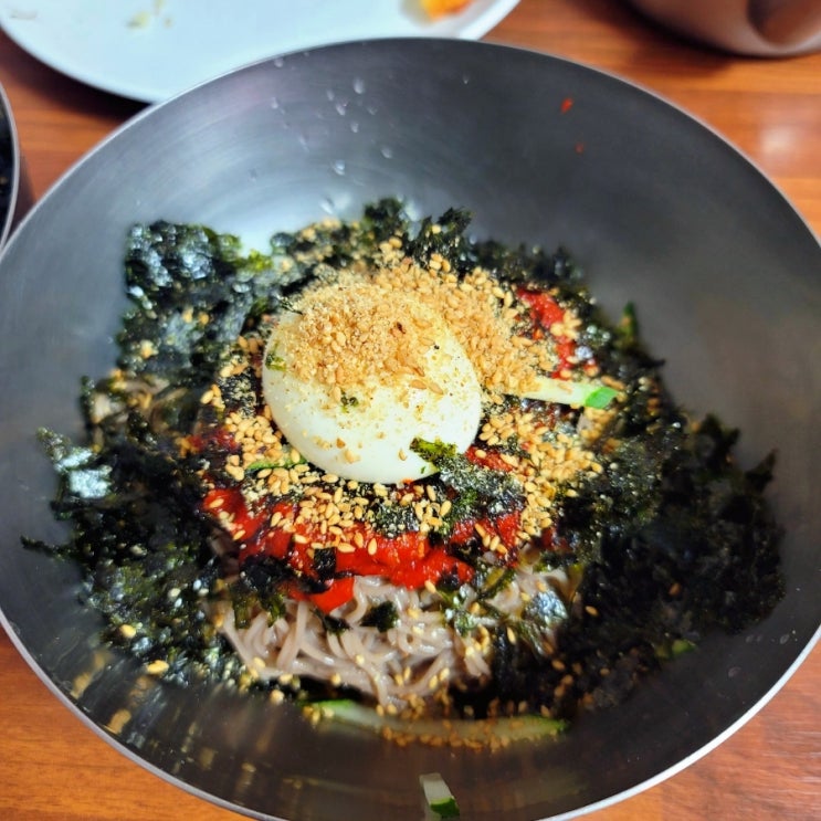  강원도 강릉 막국수맛집 꼬들한 명태식해 듬뿍 올라간 본가동해막국수