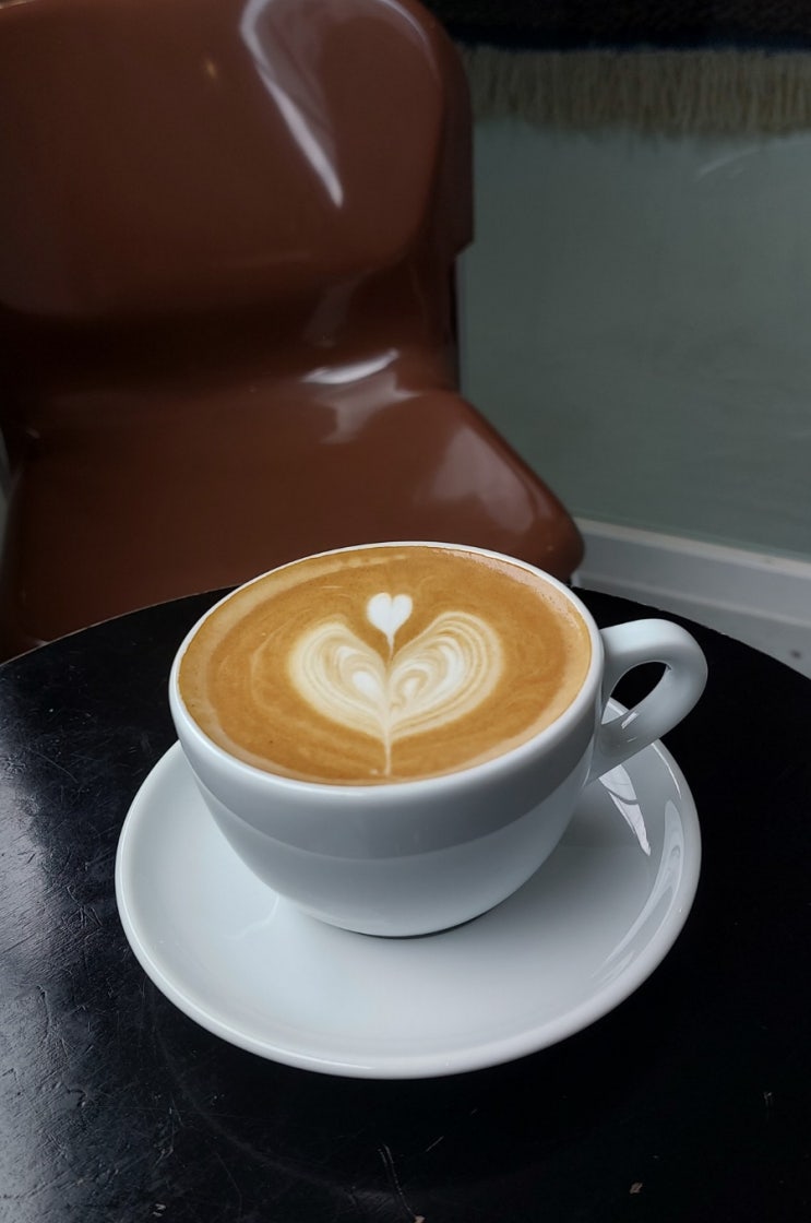 < 바그 bagh> 용산 카페 원효로 카페 효창공원역 커피 맛집 < 바그 bagh> 용산 카페 원효로 카페 효창공원역 커피 맛집