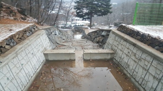  사방댐 작업