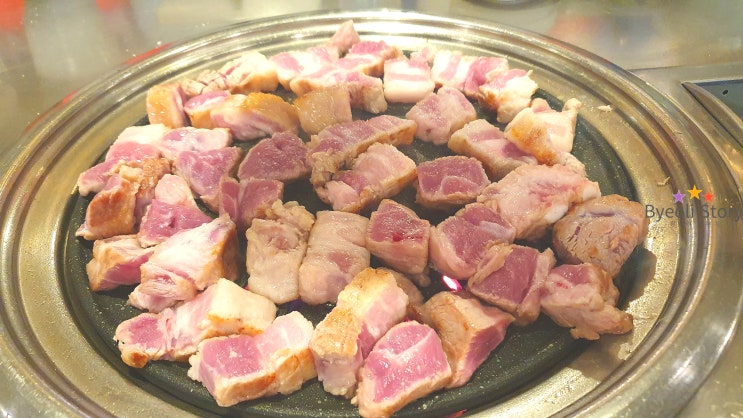  강남 신부자식당 : 참숯으로 고기 구워주는 집