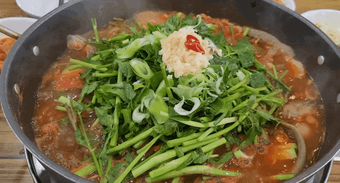  매운탕 성지로 소문난 매운탕 맛집, 벌말매운탕